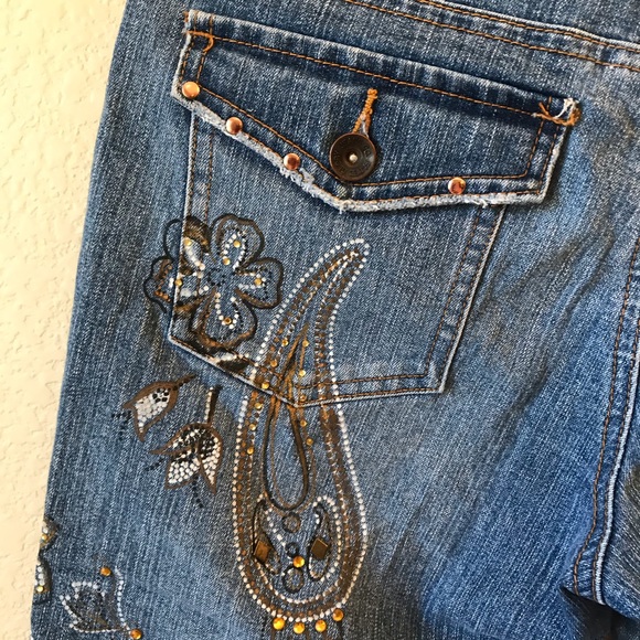 Faded Glory Denim Blue Jeans Womens Size 4 Capris Embellished Bling Painted - Picture 3 of 13